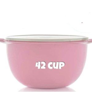 Tupperware Thatsa Bowl Mega 42 Cup 10 Liter Airtight Seal Mixing Serving Pink